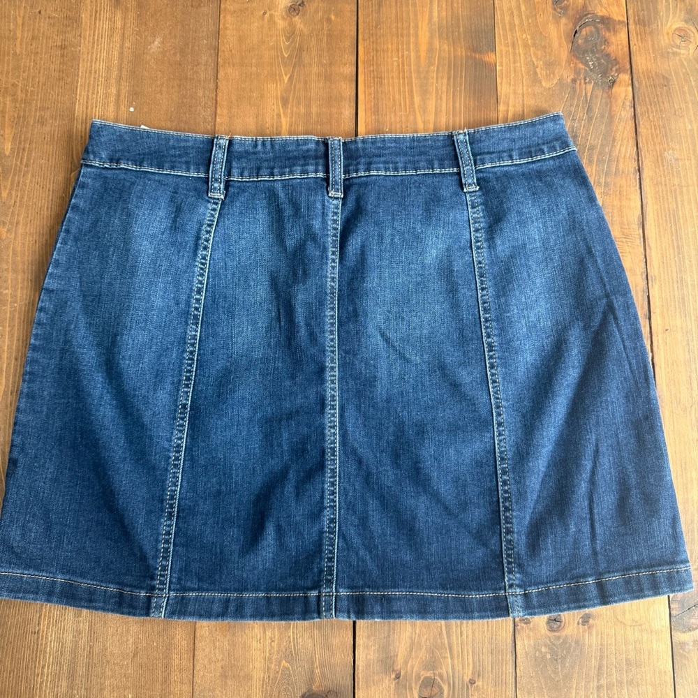 NWT SO Blue Denim Button-Up Mini Skirt - Picture 3 of 6